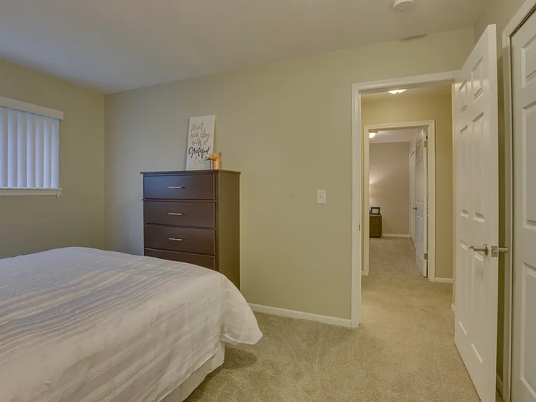Sterling Hill Apartments — Photo 14