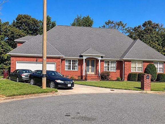 2nd image of 440 Ivy Cres