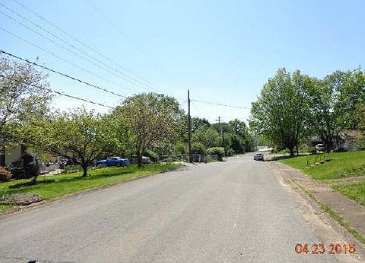 2nd image of 105 Pembroke Rd
