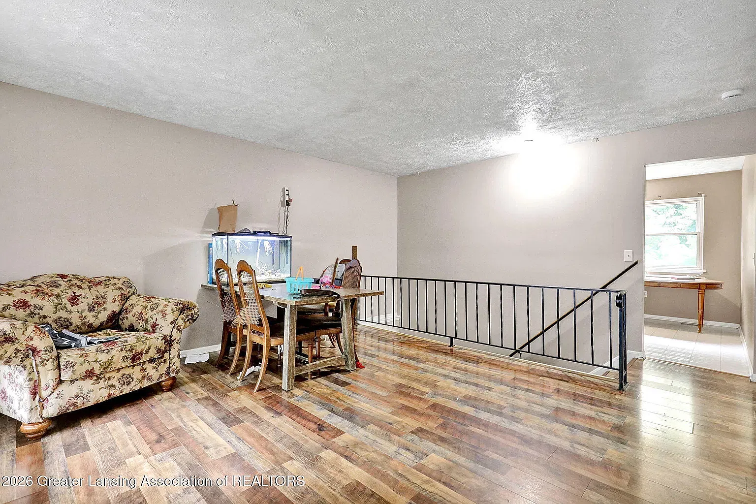 3 bed, 1.5 bath, 1200 sqft, $1,600 — Photo 3