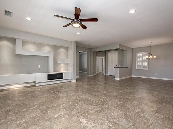 5th image of 16443 W Chuparosa Ln