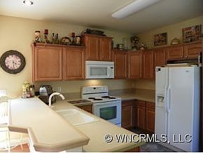 5th image of 179 Hilltop Ct