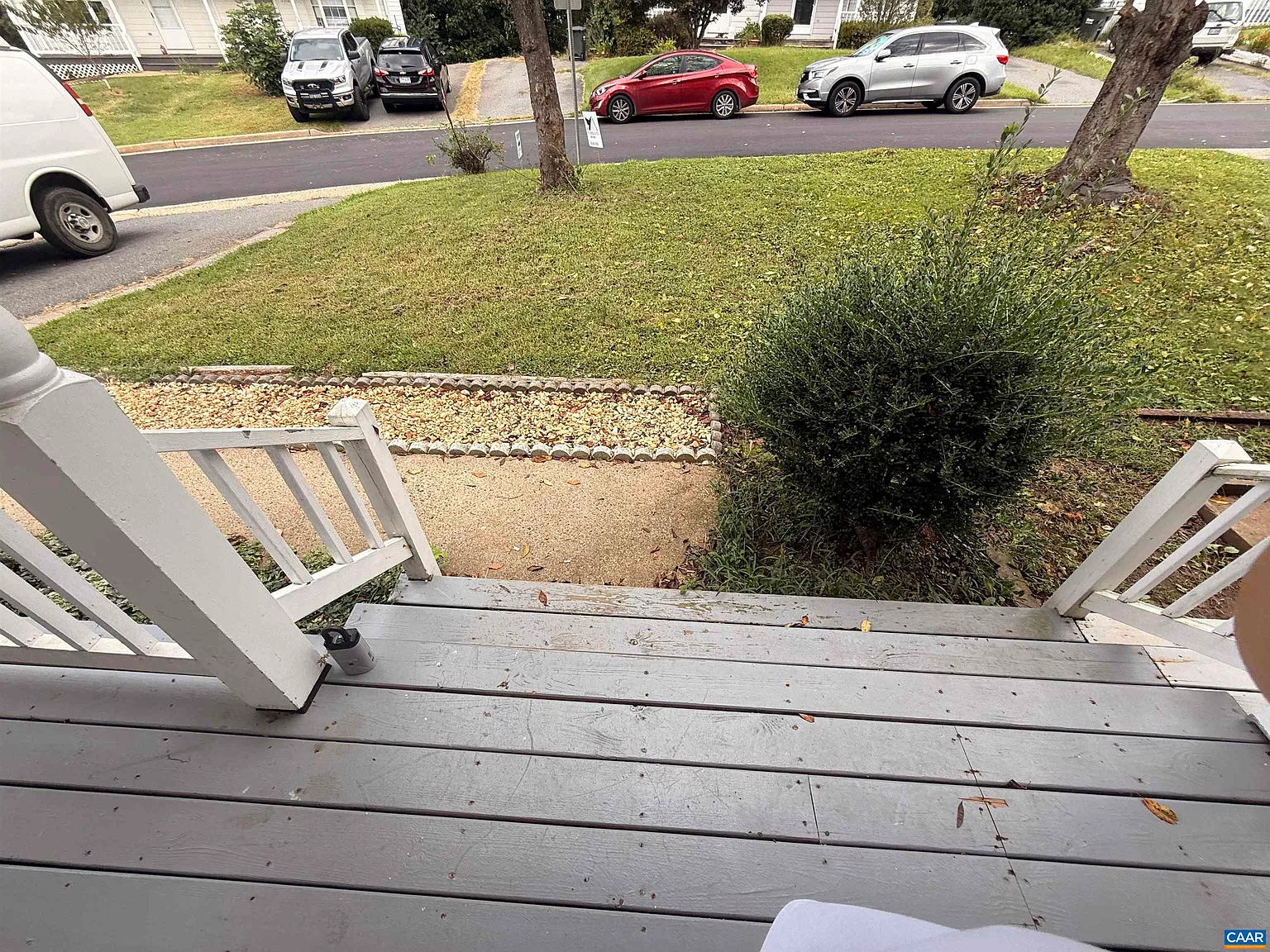 4 bed, 3.5 bath, 1972 sqft, $2,500 — Photo 2