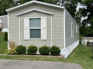 160 Hampton Ave, Imperial, PA 15126