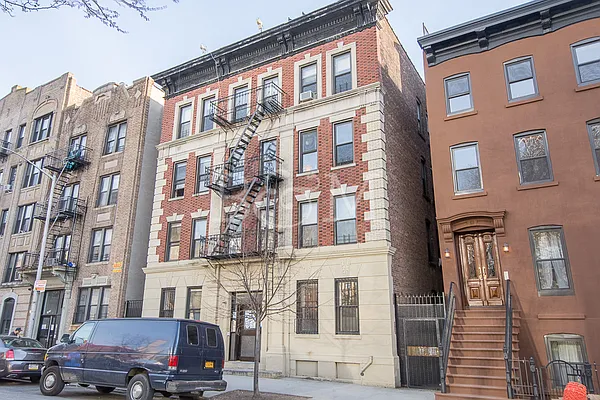 Rented by Brick&Mortar | media 19