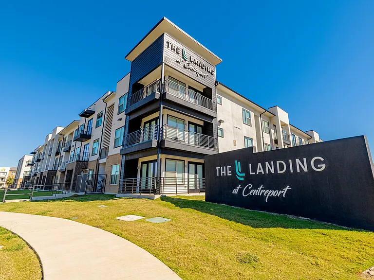 The Landing at Centreport — Photo 45