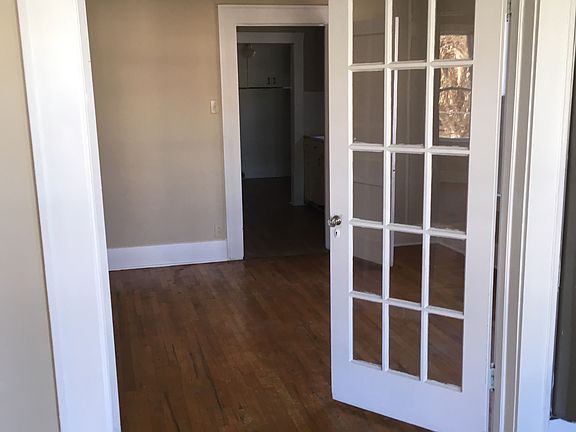 Entrance to dining room
