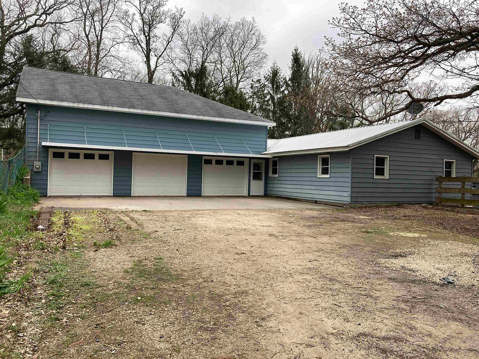 8277 Olde Davenport Rd, Dubuque, IA 52003 Zillow