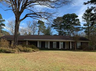 1004 Hazel Cir, Magnolia, AR 71753