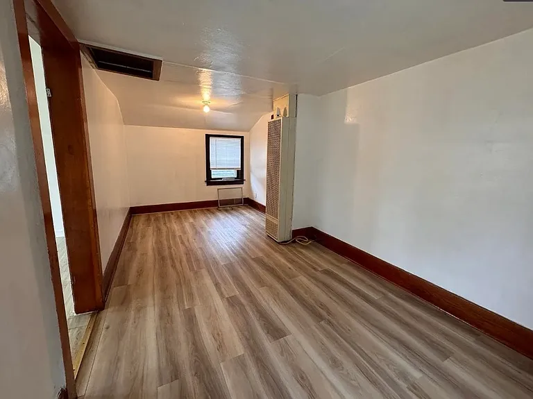 1527 Indiana Ave — Photo 7