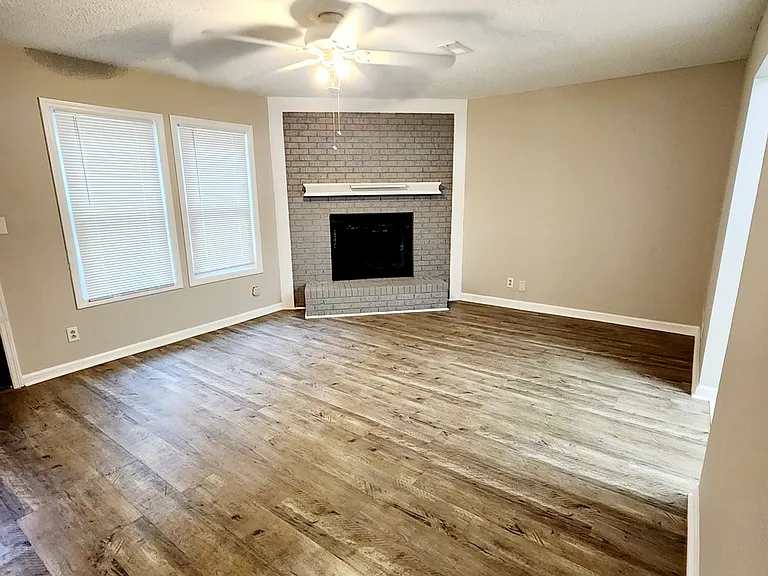 14012 Hurstland Dr SW — Photo 2