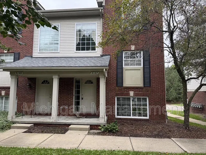 3107 Promenade Cir