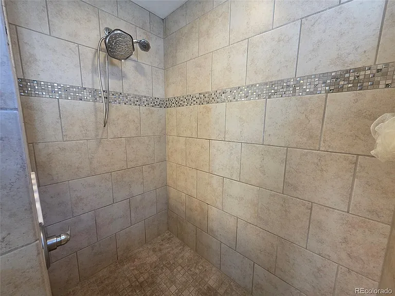 8269 Cypress Wood Dr — Photo 19