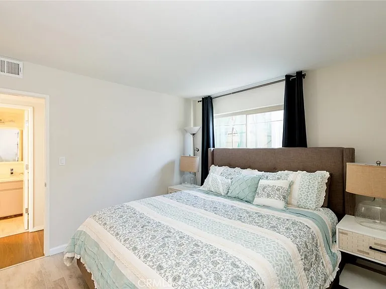 126 Neptune Ave — Photo 37