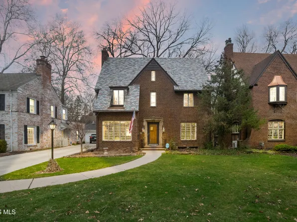 2542 Meadowwood Dr, Toledo, OH 43606