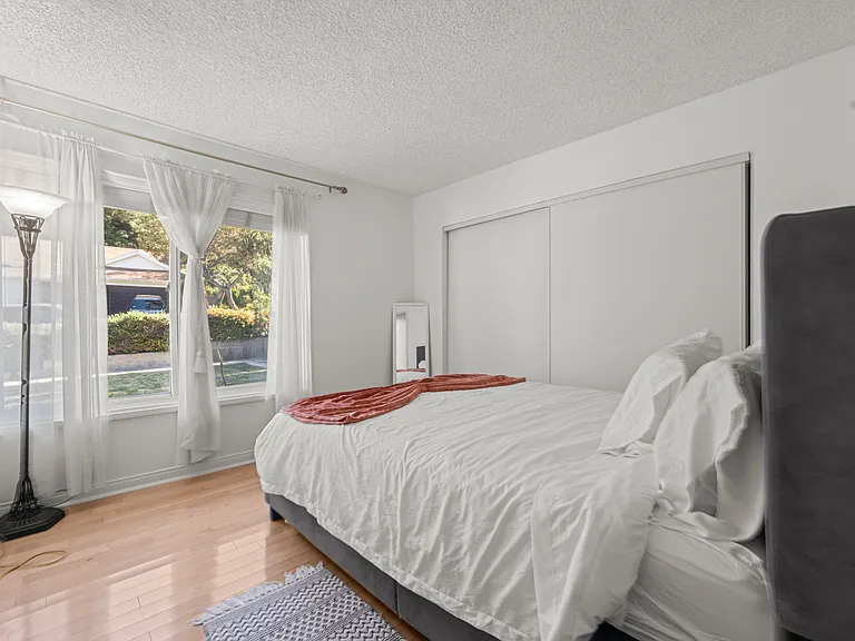 3258 Kirkham Dr — Photo 17