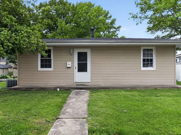 812 N 5th St, Breese, IL 62230