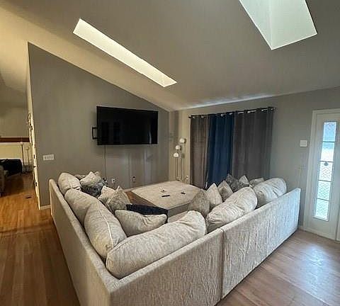 2nd image of 4640 Argonne Street N