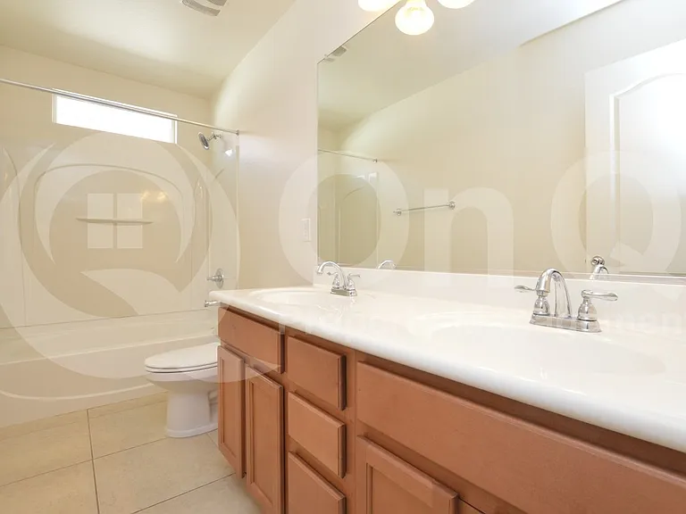 883 S Almira Ave — Photo 25