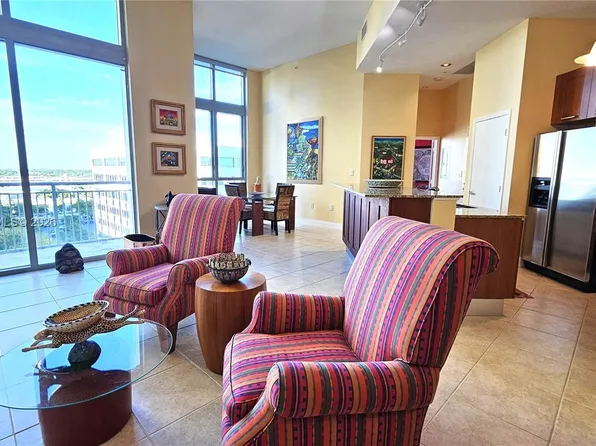 9055 SW 73rd Ct APT 701, Miami, FL 33156