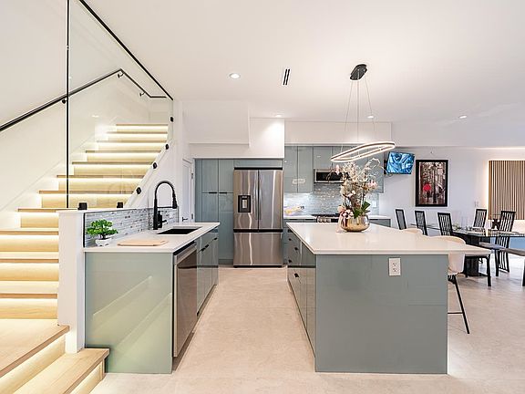2nd image of 1204 Hammond Ave #103