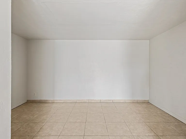 908 W Ruby St — Photo 18