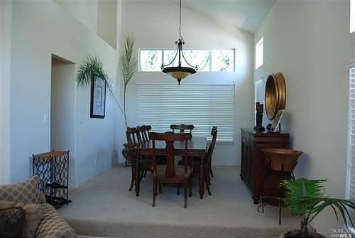 4th image of 124 Deerglen Cir