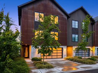4566 Flying Goat Ave NE, Bainbridge Island, WA 98110
