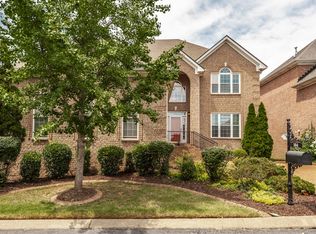 104 Newport Cir, Hendersonville, TN 37075