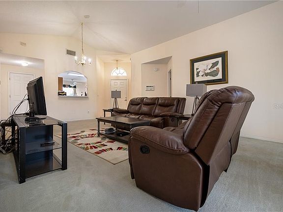 4th image of 1124 High Vista Dr