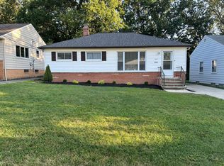 3431 Winthrop Dr, Parma, OH