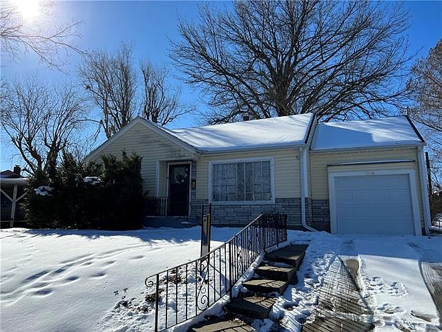 1st image of 2208 Monterey Dr