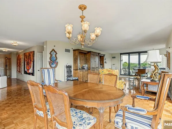 900 Palisade Ave APT 4F, Fort Lee, NJ 07024
