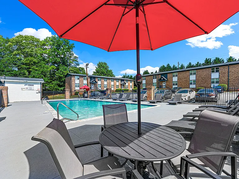 Georgian Oaks Apartments — Photo 27