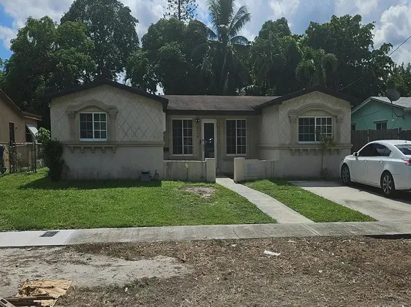 3698 NW 39th St, Lauderdale Lakes, FL 33309