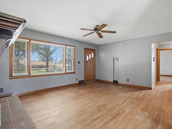 4th image of 1009 38th Ave