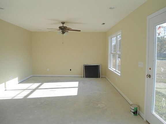 2nd image of 106 Gracebrook Dr