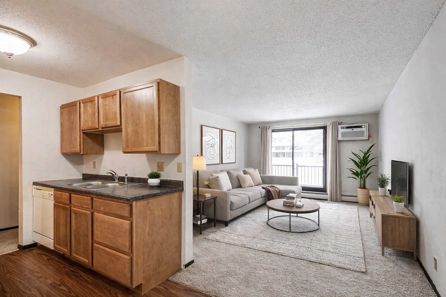 Silver Bell Apartments — Photo 3