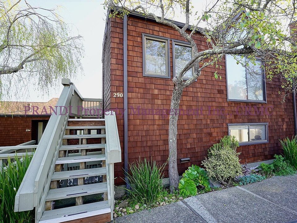1st image of 290 Headlands Ct
