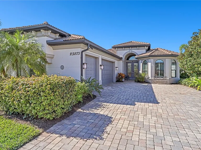 23273 Salinas Way — Photo 38