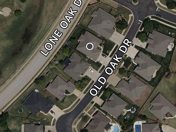 2nd image of 16213 Old Oak Dr