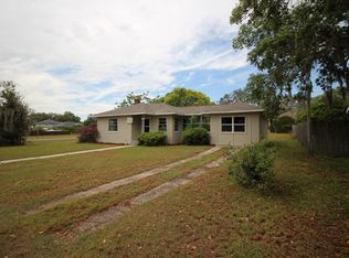 207 S Dixie Dr, Howey In The Hills, FL 34737