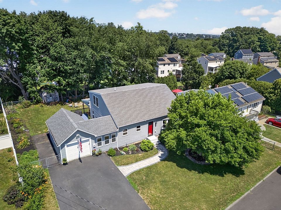 1st image of 17 Rockwood Ln
