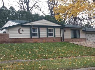 5118 Highcrest Rd, Rockford, IL 61107