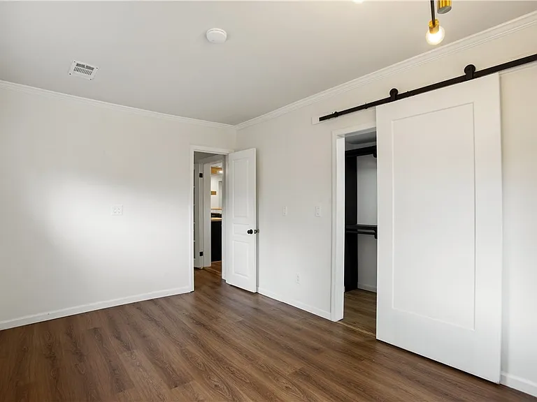 3359 Locust St — Photo 17