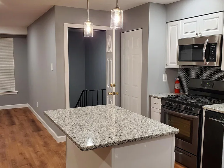 2612 Island Ave #2 — Photo 5