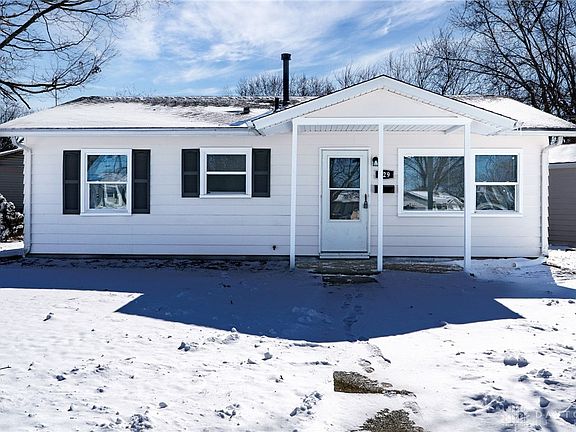 2nd image of 829 Omard Dr