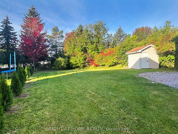 3rd image of 24 Harrington Ct
