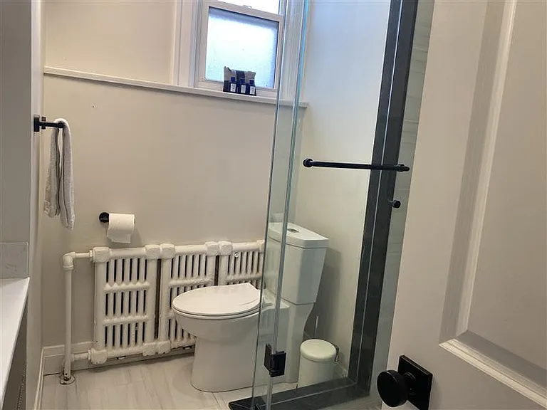 6 Fairlawn Ave #5 — Photo 9