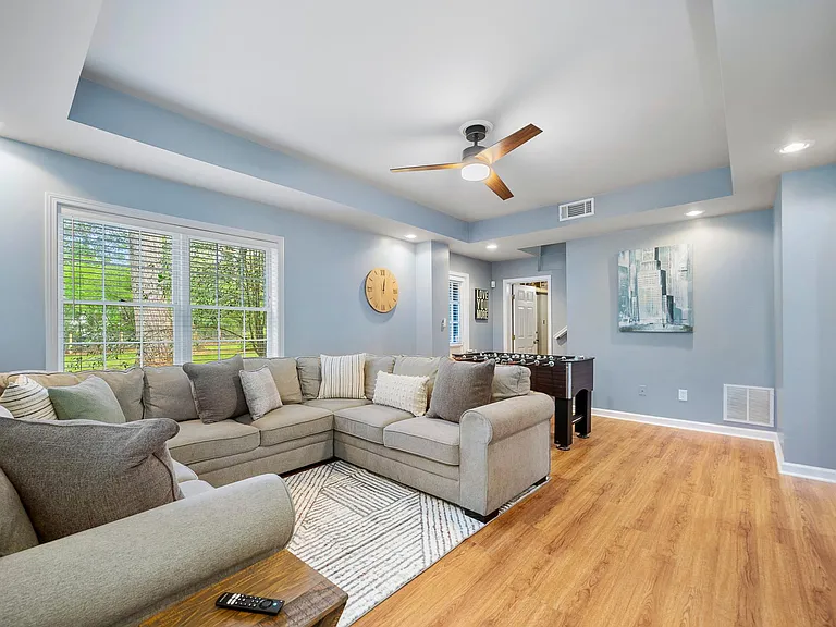 550 High Point Ln — Photo 8